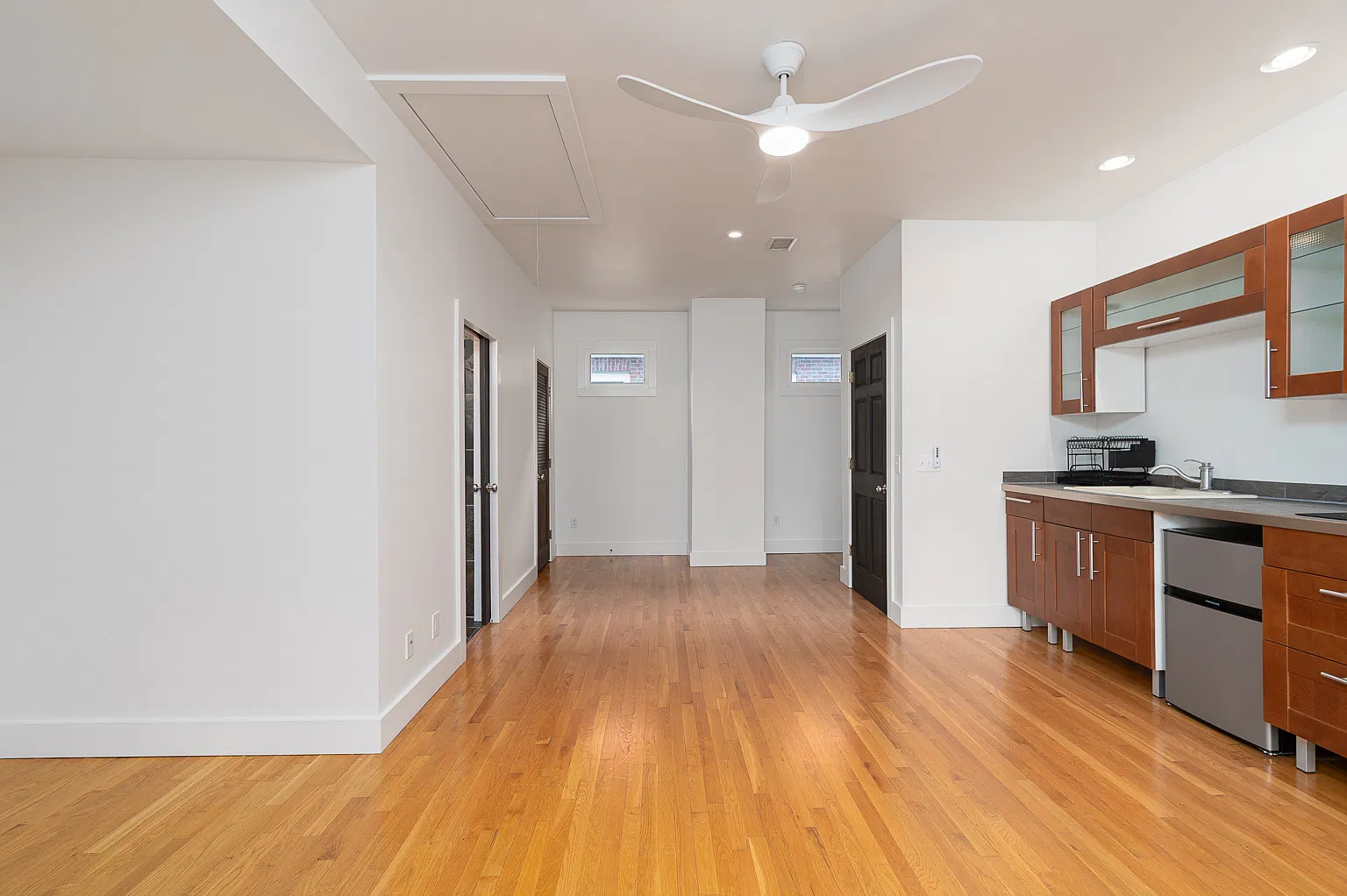 Studio, 580 sqft, $1,400 — Photo 4