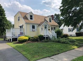 24 Greystone Rd, Saugus, MA 01906