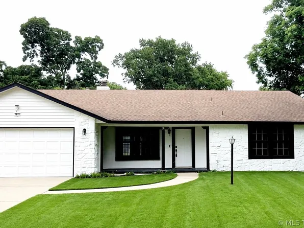 9131 E 17th St, Tulsa, OK 74112