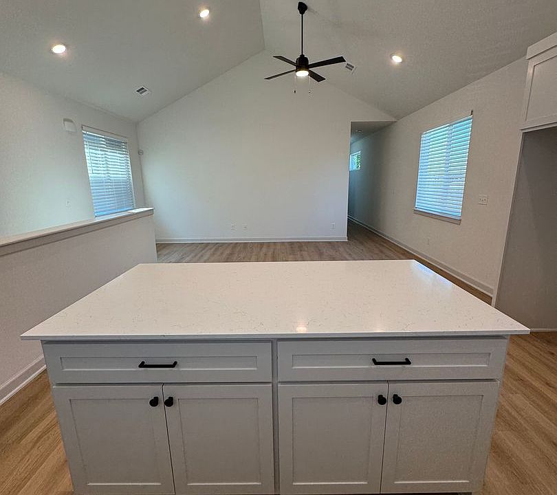 1st image of 816 N Main St #808