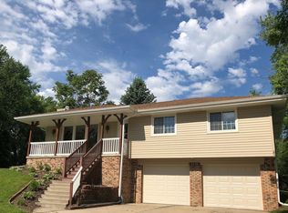 6728 S 75th St, Ralston, NE 68127