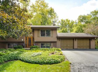 696 W Washington Ave, Lake Bluff, IL 60044