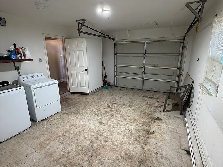 242 Dianne Dr — Photo 8