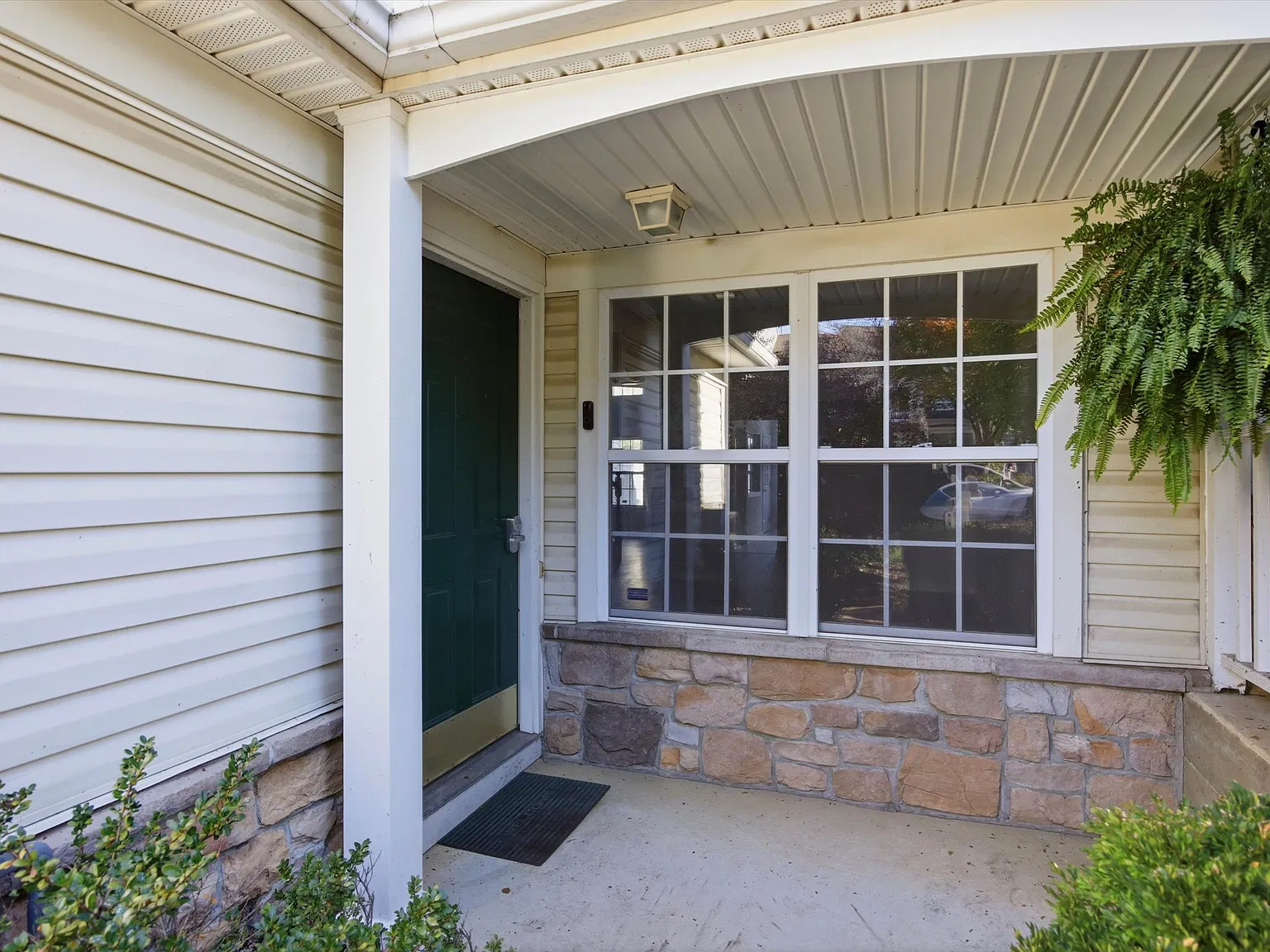 2 bed, 2.5 bath, 2070 sqft, $2,800 — Photo 4