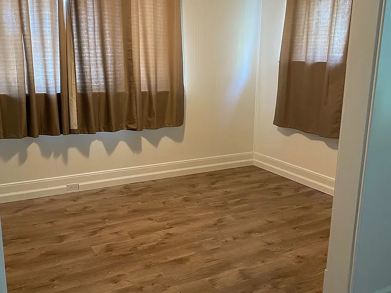 100 Kathleen St #1 — Photo 32