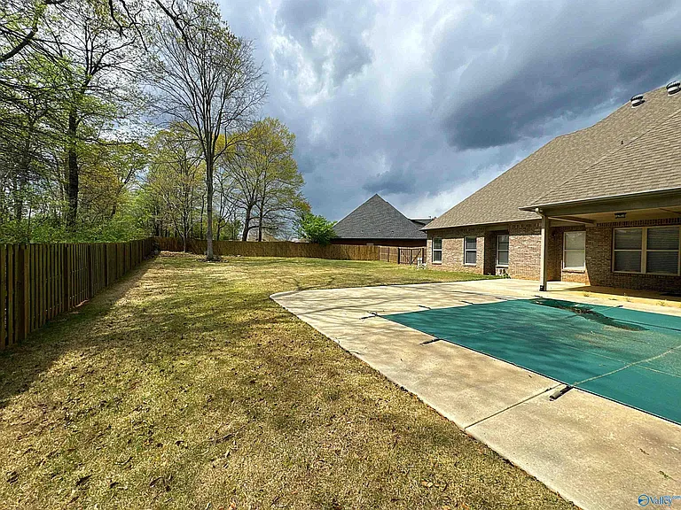 126 Windridge Way SW — Photo 39