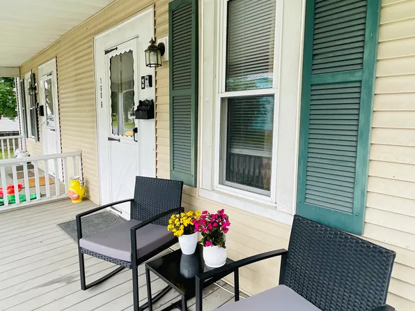 160 Central St #2B, Northfield, VT 05663