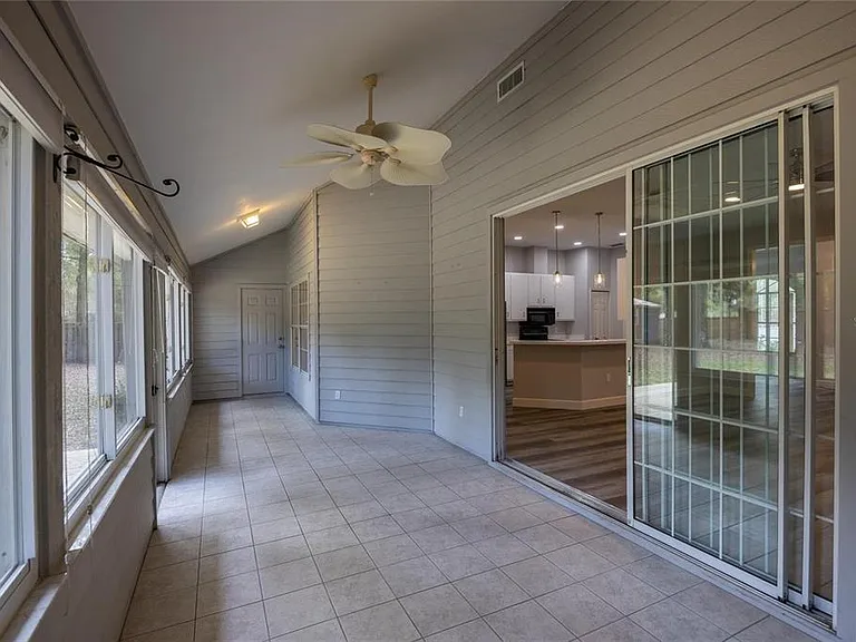 2103 SW 75th Ter — Photo 6