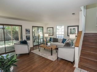 1 Kingbird Ct, Sacramento, CA