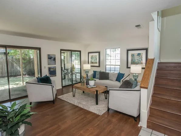 1 Kingbird Ct, Sacramento, CA 95831