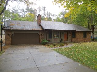 13124 Sikkema Dr, Grand Haven, MI 49417