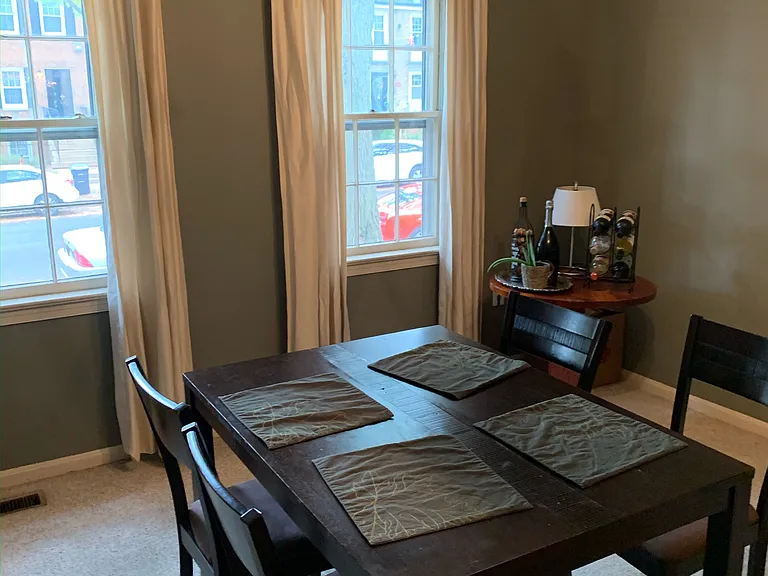 603 G St SW #1 — Photo 3