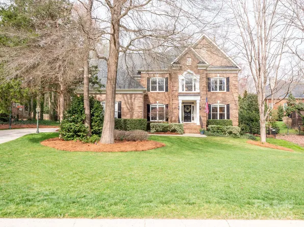 3313 Fawn Hill Rd, Matthews, NC 28105