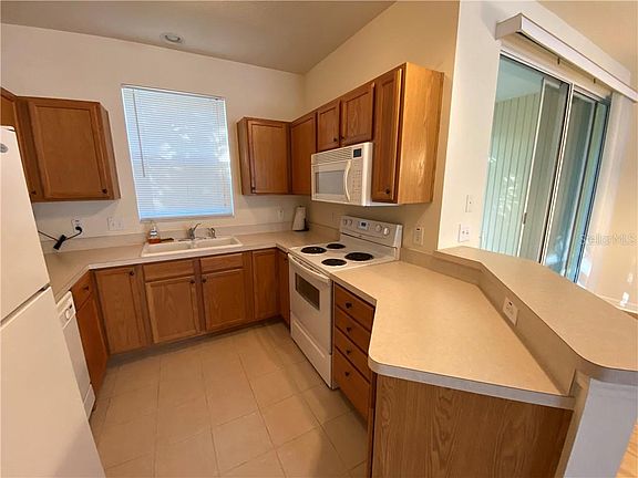 5th image of 10945 Black Swan Ct