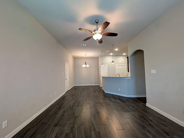 546 Creekside Frst — Photo 4