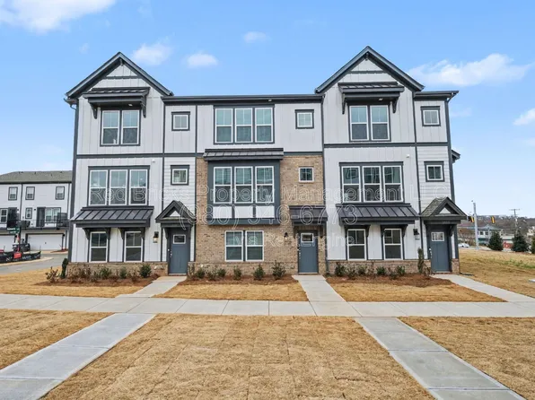 2007 Hawksworth Ln, Charlotte, NC 28262