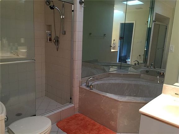 4th image of 5112 Banyan Ln