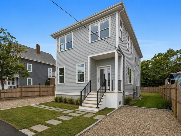 30 Emerald Rd, Nahant, MA 01908