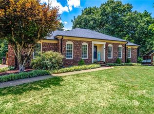 955 Hunting Ave, Lincolnton, NC 28092