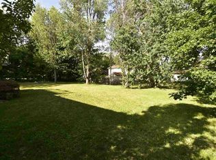 19 Lawmar Ln, Burnt Hills, NY 12027