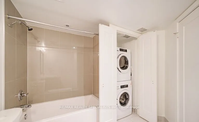 7 Mabelle Ave #2703 — Photo 16
