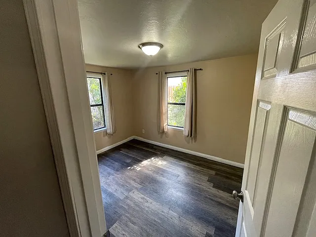 445 1/2 Tanglewood Rd — Photo 4