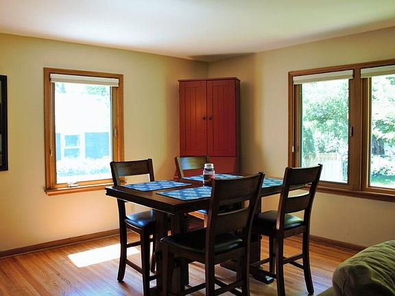 4th image of 614 E Park Valley Dr