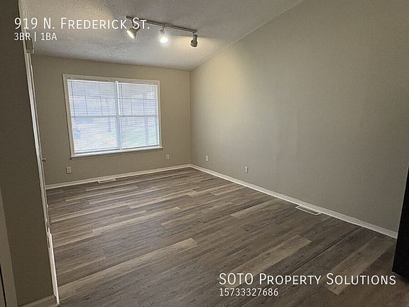 3rd image of 919 N Frederick St