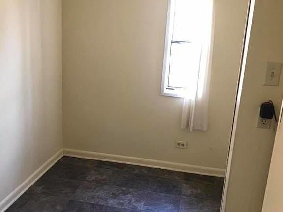 4th image of 3305 Pleasant Dr