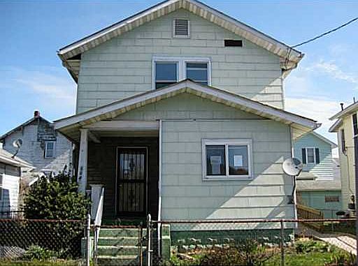 1st image of 1042 Grant St