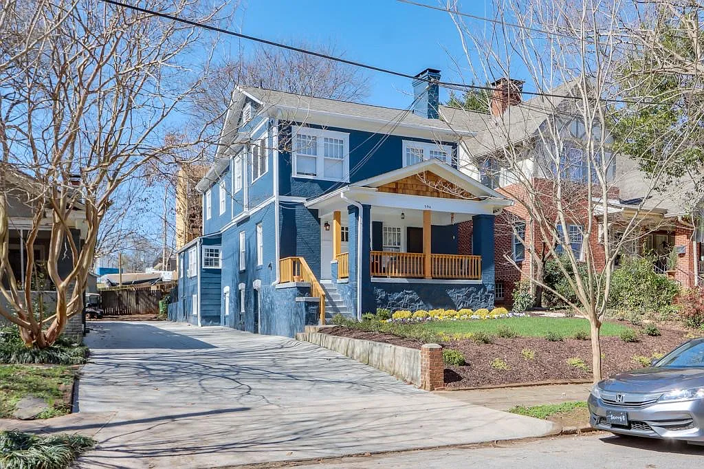 594 Seminole Ave NE — Photo 1