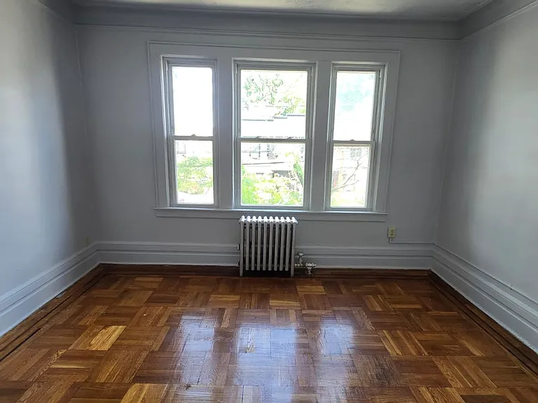 32-34 Kenmore Ave #2R — Photo 5