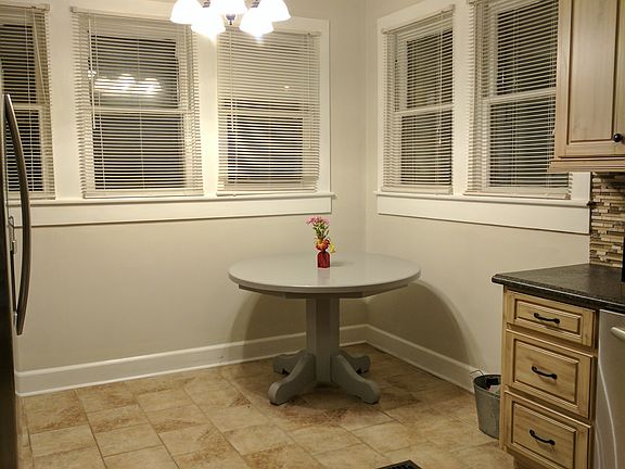 Kitchen/Breakfast Nook
