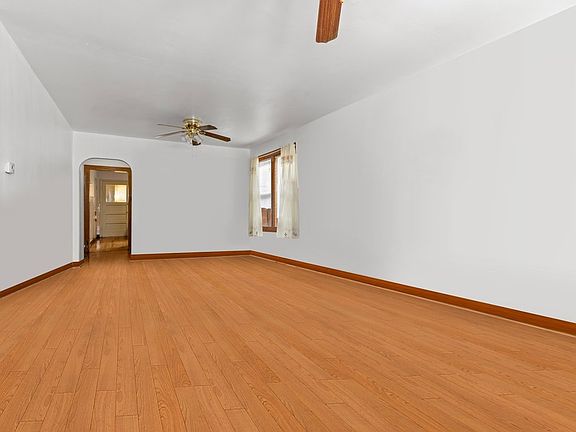 3rd image of 2207 N Nagle Ave