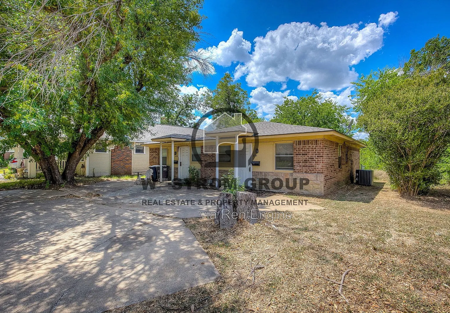 2 bed, 1.0 bath, 1360 sqft, $1,195 — Photo 2