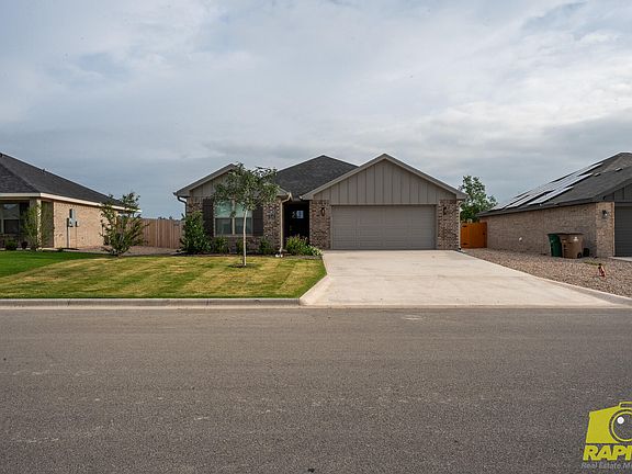 2nd image of 3142 Cedarhill Dr