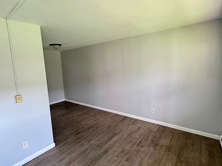 1328 Juniper Dr #4 — Photo 3
