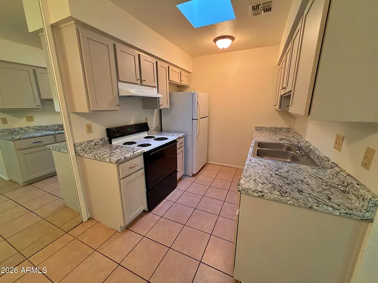 9033 W Elm St #7 — Photo 5