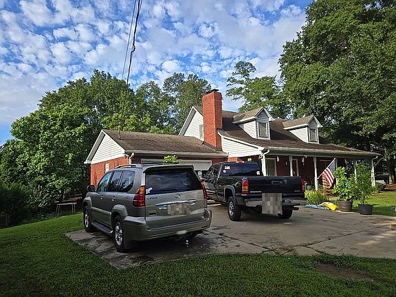 3rd image of 4985 Kelly Mill Rd