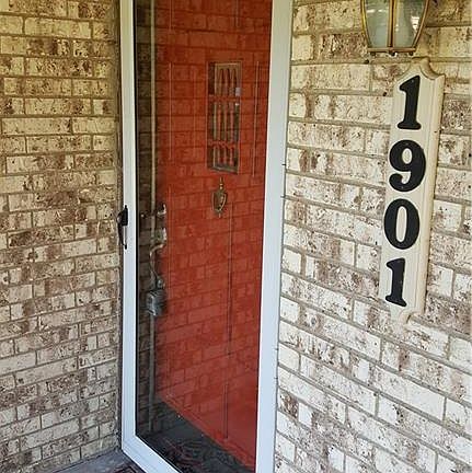 4th image of 1901 Vassar Dr