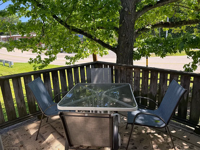 635 Roseland Ave — Photo 4