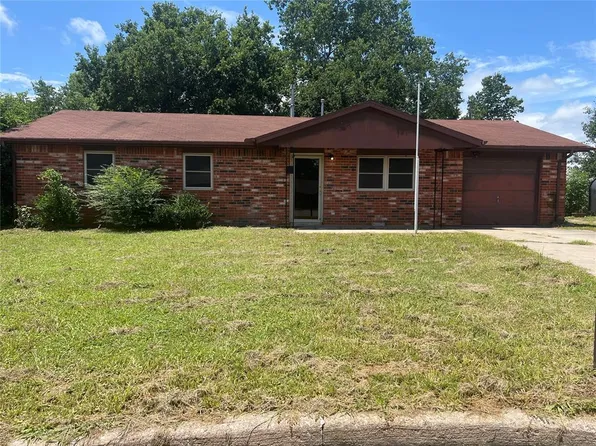 117 Lou Dr, Holdenville, OK 74848