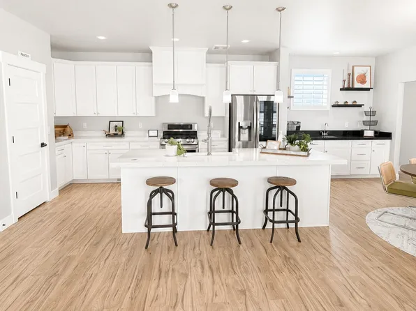 11467 S Abbey Mill Dr, South Jordan, UT 84009
