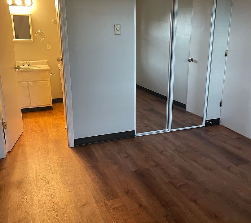2nd image of 10 Sunnyslope Dr #10H