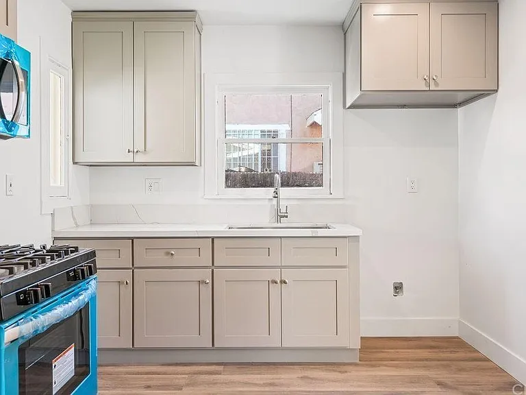 728 E Palmer Ave — Photo 10