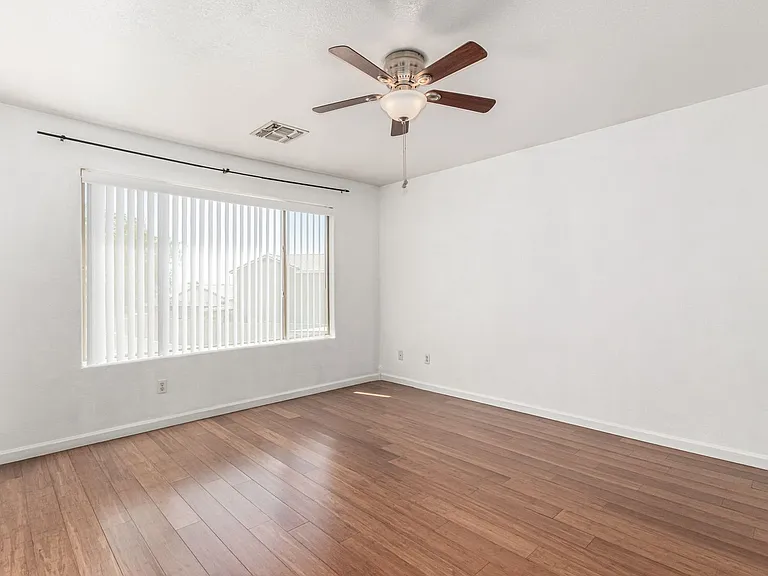 12823 W Ash St — Photo 17