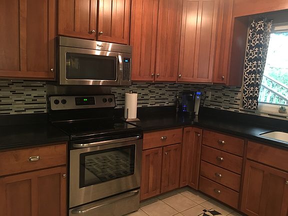 3rd image of 2706 Woodale Ct