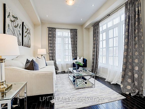 3rd image of 116 Dunlop St