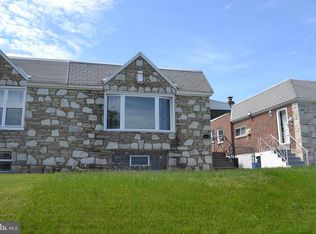 8806 Brocklehurst St, Philadelphia, PA 19152