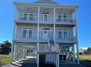 416 E 3rd St, Ocean Isle Beach, NC 28469